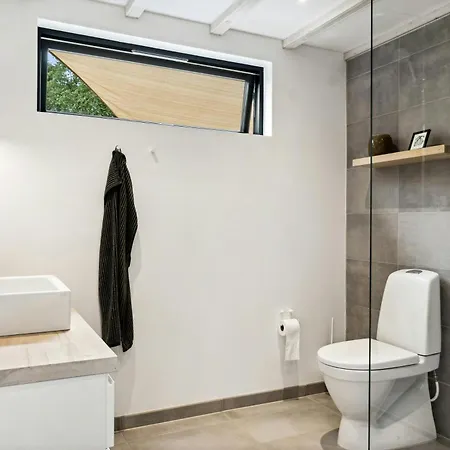 度假居 Renovated Bright In Old Marielyst *