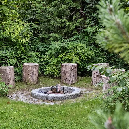 Renovated Bright In Old Marielyst *