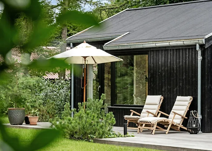 Renovated Bright In Old Marielyst Casa de Férias Bøtø By