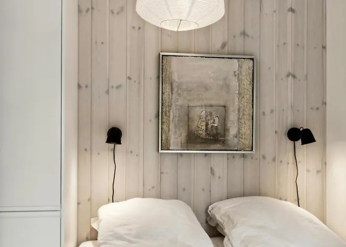 Renovated Bright In Old Marielyst *