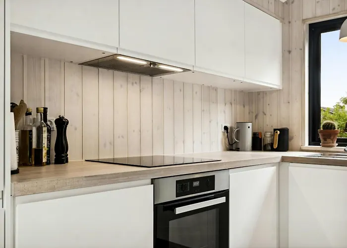 Renovated Bright In Old Marielyst Bøtø By