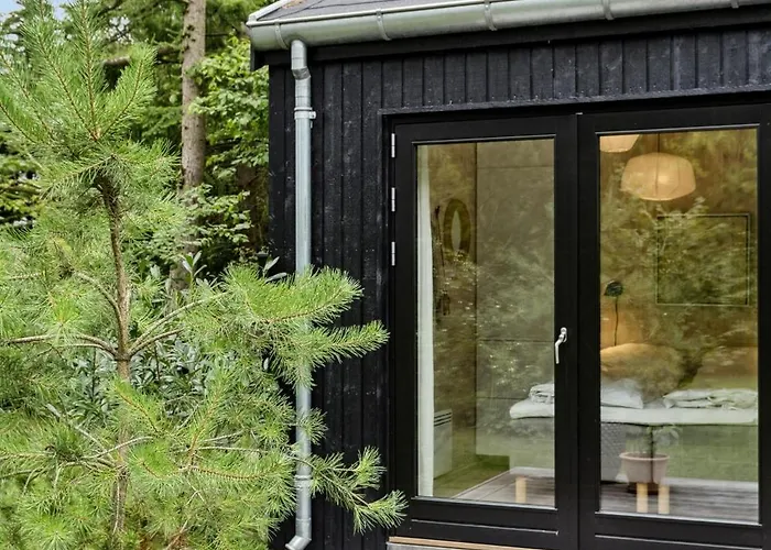 Renovated Bright In Old Marielyst * Bøtø By