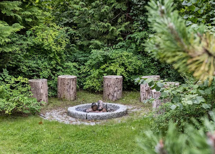 Renovated Bright In Old Marielyst *