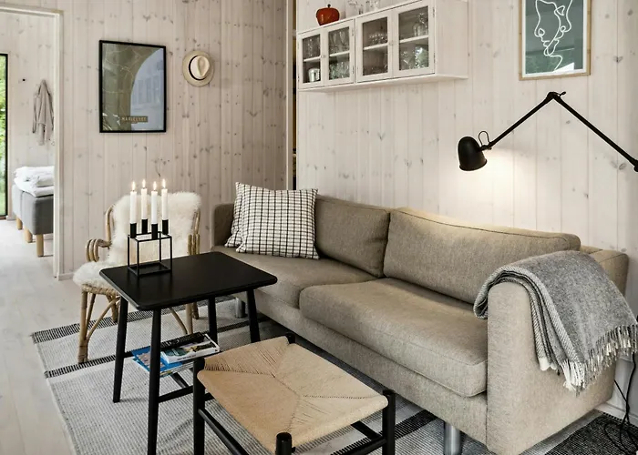 Renovated Bright In Old Marielyst